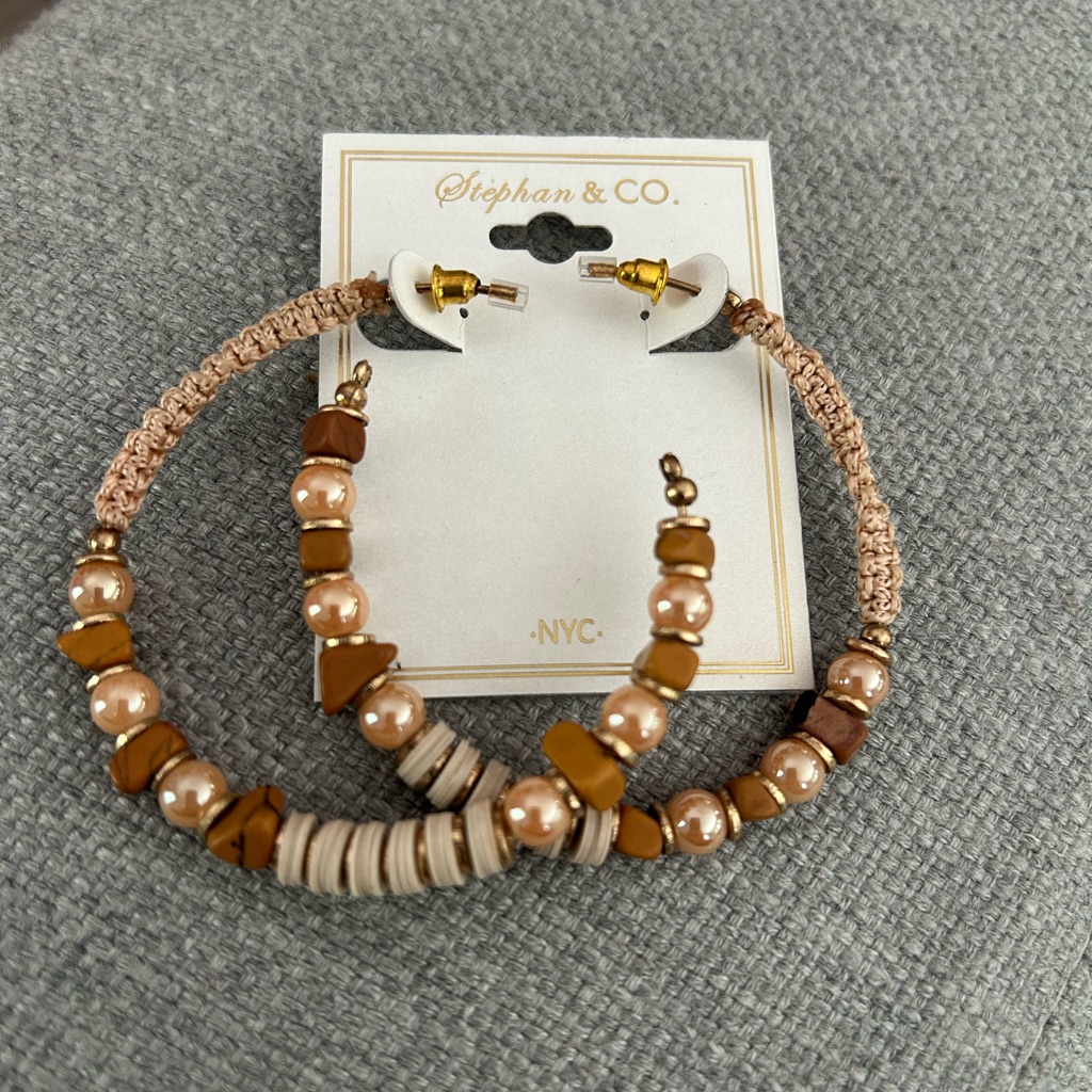 Stephan Co Gold And Brown Beaded Hoop Earrings New 14$